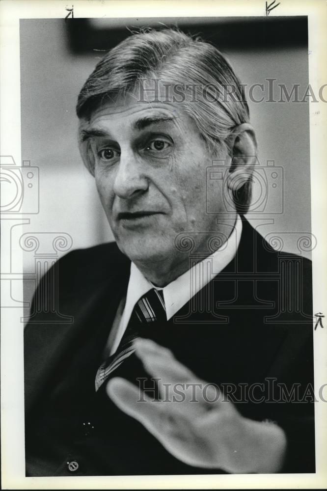 1981 Press Photo Dean K Brooks Superintendent of Oregon State Hospital - Historic Images