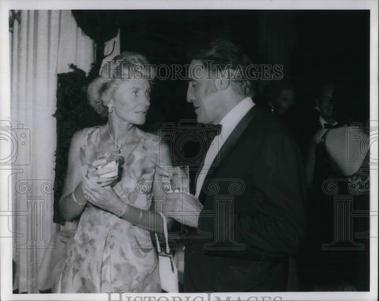 1970 Press Photo Mrs. Gilbert Humphrey and Dr. Harold Fink Lake Erie College - Historic Images