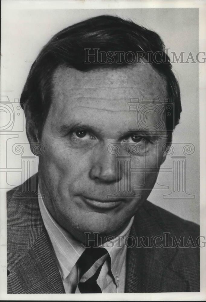 1973 Press Photo John M Druggan Vice Pres. for Student Affairs for Coed College - Historic Images