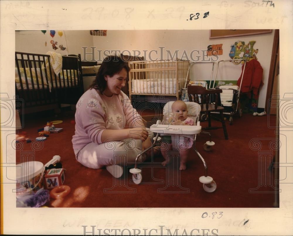 1987 Press Photo Jackie Godden, student/mom at Tigard High School, her ...