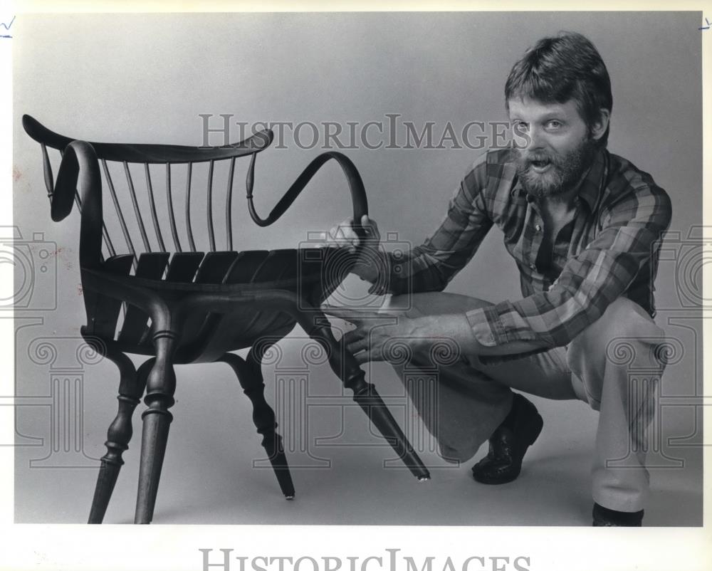 1983 Press Photo Steve Foley, Lake-Oswego designer &amp; craftsman - ora25560 - Historic Images