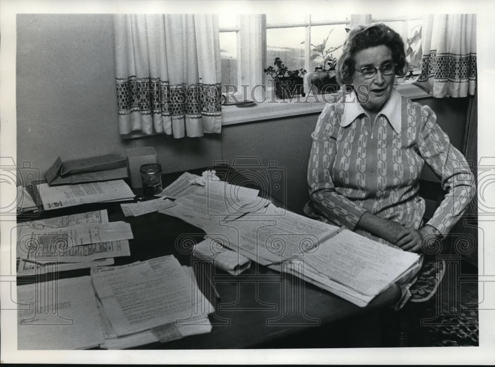 1974 Press Photo Lorraine Fletcher, a worker in the City Hall ora254