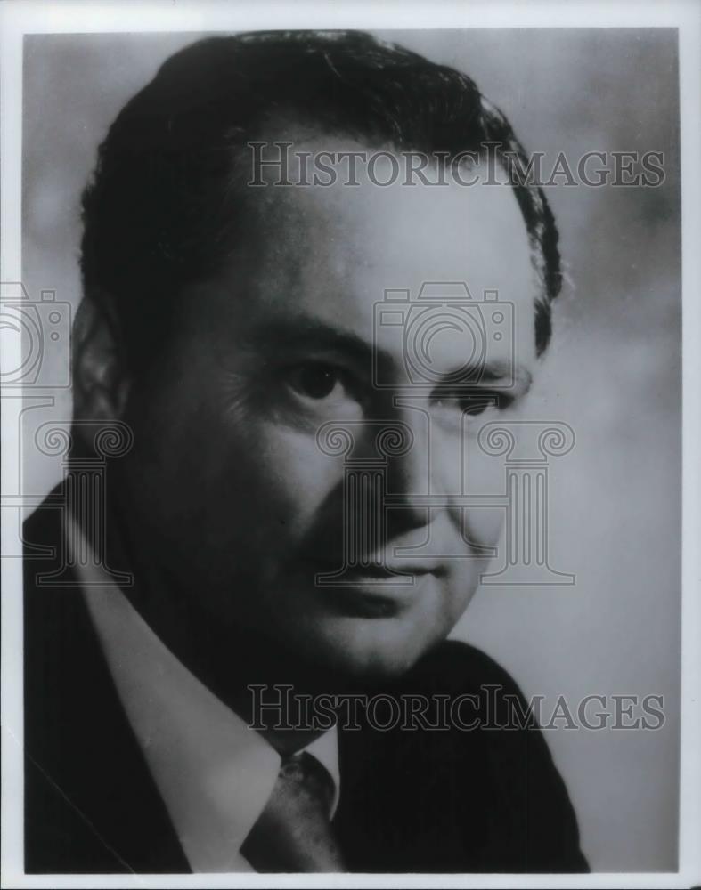 1982 Press Photo Barron Hilton Chairman of the Board &amp; Pres Hilton Hotels Corpor - Historic Images