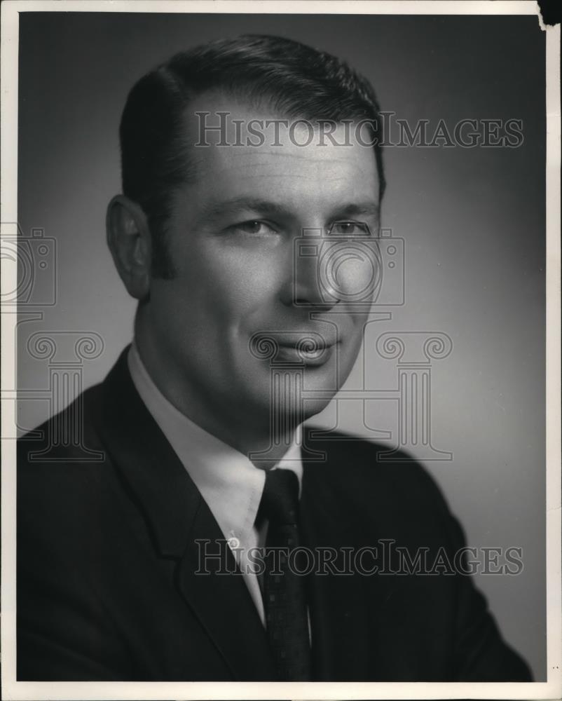 1972 Press Photo Delbert Ellis, head of Commonwealth Division - ora23678 - Historic Images