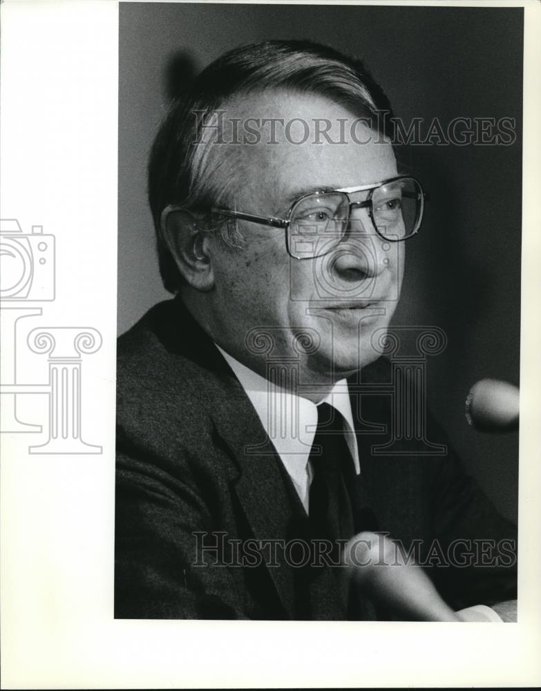 1982 Press Photo Ray M Broughton of the First Interstate Bank - ora00279 - Historic Images