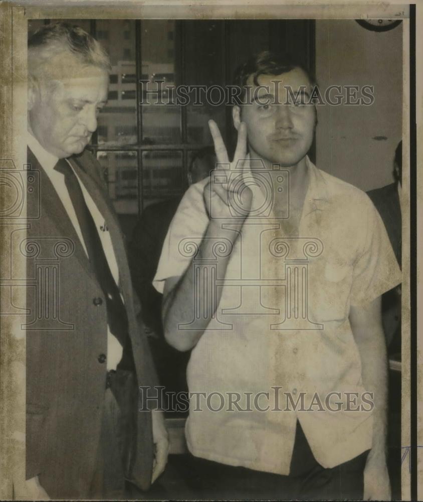 1971 Press Photo Michael N. Bomar, 23, was arraigned for assault charges - Historic Images