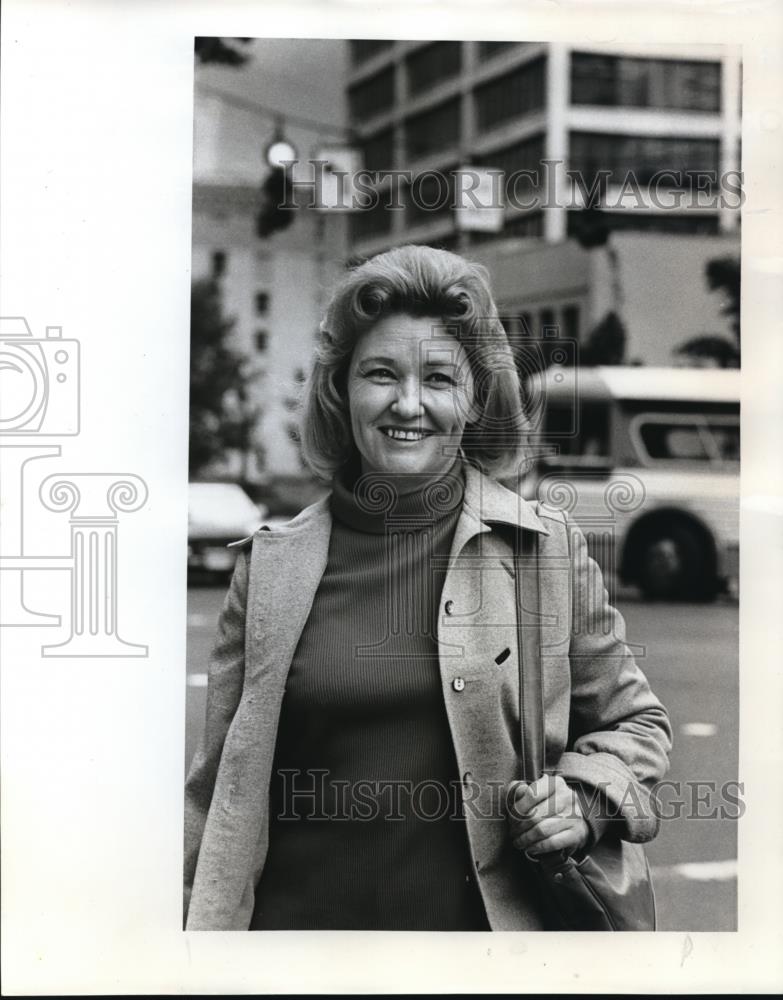 1976 Press Photo Sue Gordon DCE Coordinator - ora28980 - Historic Images