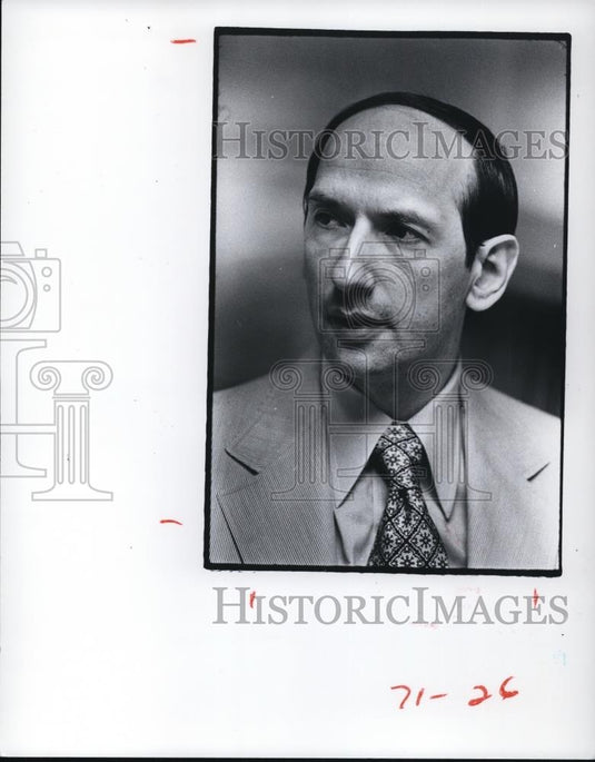 1977 Press Photo Dr Phillip Resnick, Cuyahoga City & Cleveland court psychiatris - Historic Images