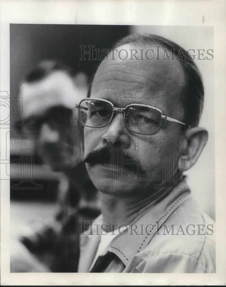 1974 Press Photo Cliff Eggers Clackamas Challenge Center - ora22649 - Historic Images