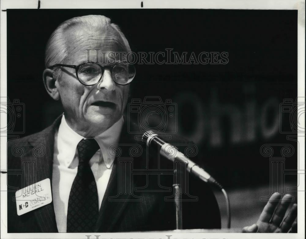 1984 Press Photo Julien McCall Chairman of Nat&#39;l. City Bank of Cleveland - Historic Images