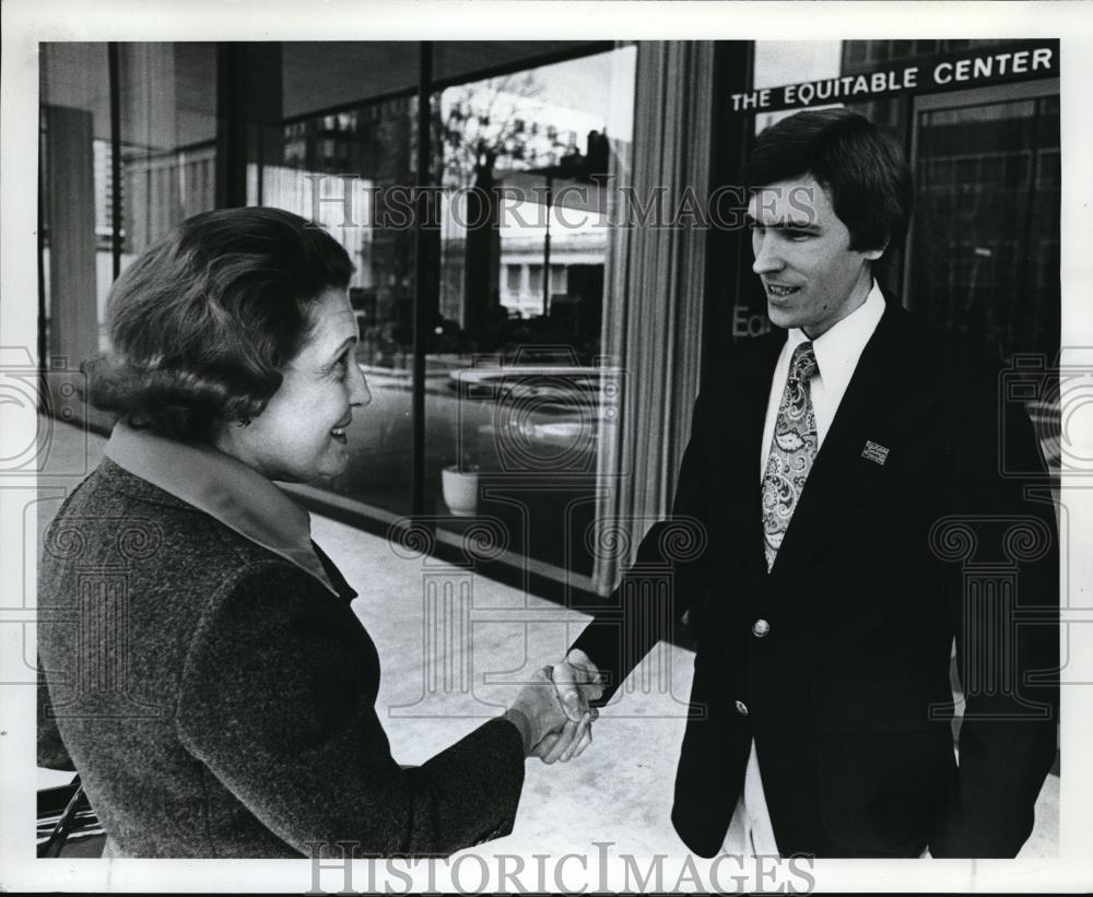 1977 Press Photo Mrs. Harbaugh, owner of Liberty Fuel & Ice Co. - ora31907 - Historic Images