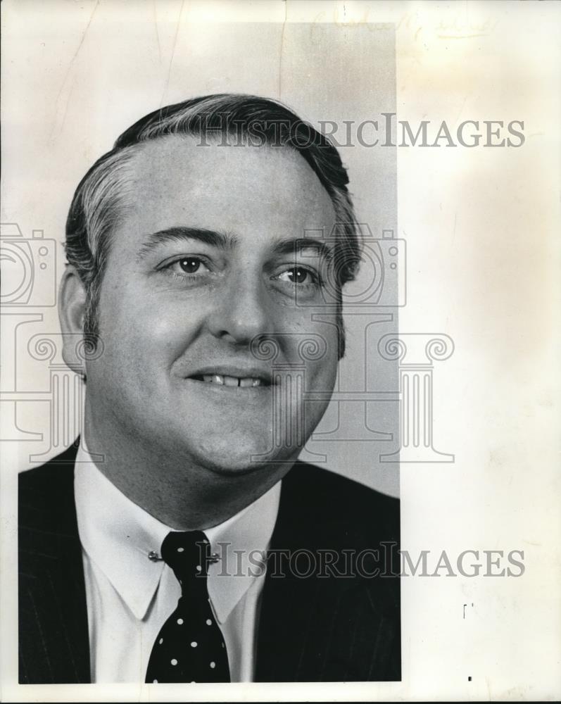 1972 Press Photo Michael J Burke official at Merril Lynch company - ora00427 - Historic Images