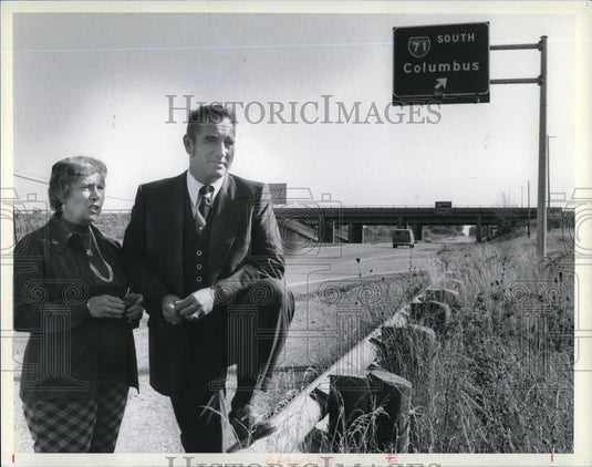 1978 Press Photo Gerald Pendrick with Mrs. Betty J. Rea - Historic Images