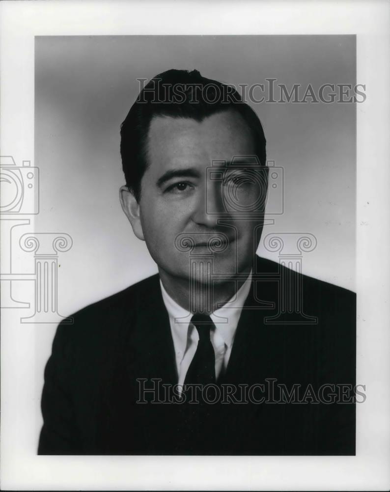 1973 Press Photo H. Preston Henshaw, Assistant Vice President of Zoal - Historic Images