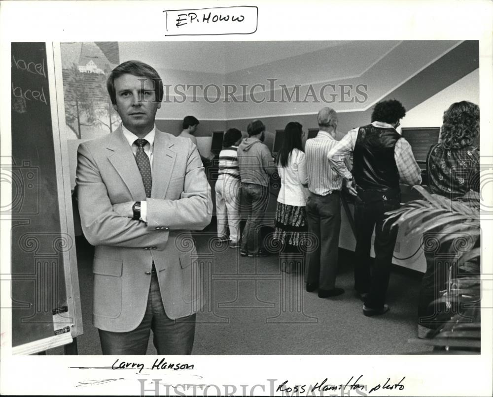 1985 Press Photo Larry Hanson, manager of the East Multnomah - ora31958 - Historic Images