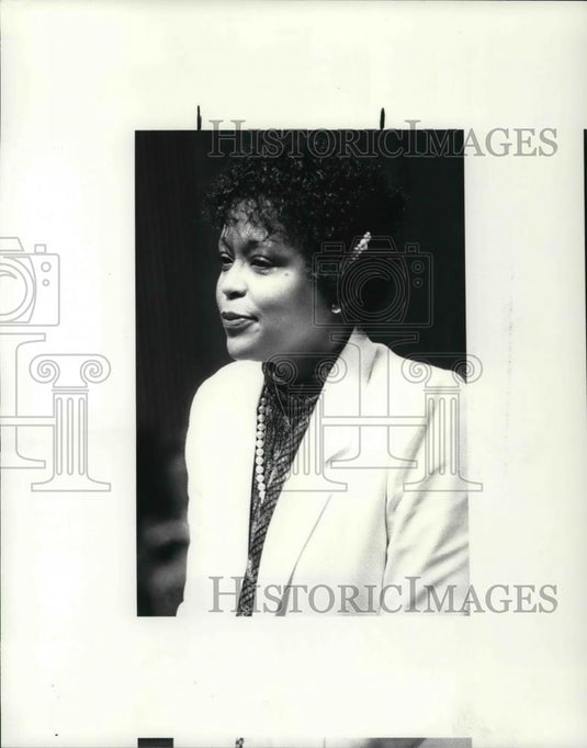 1986 Press Photo Linda Lawrence arraigned in the E Cleve Library scandal - Historic Images