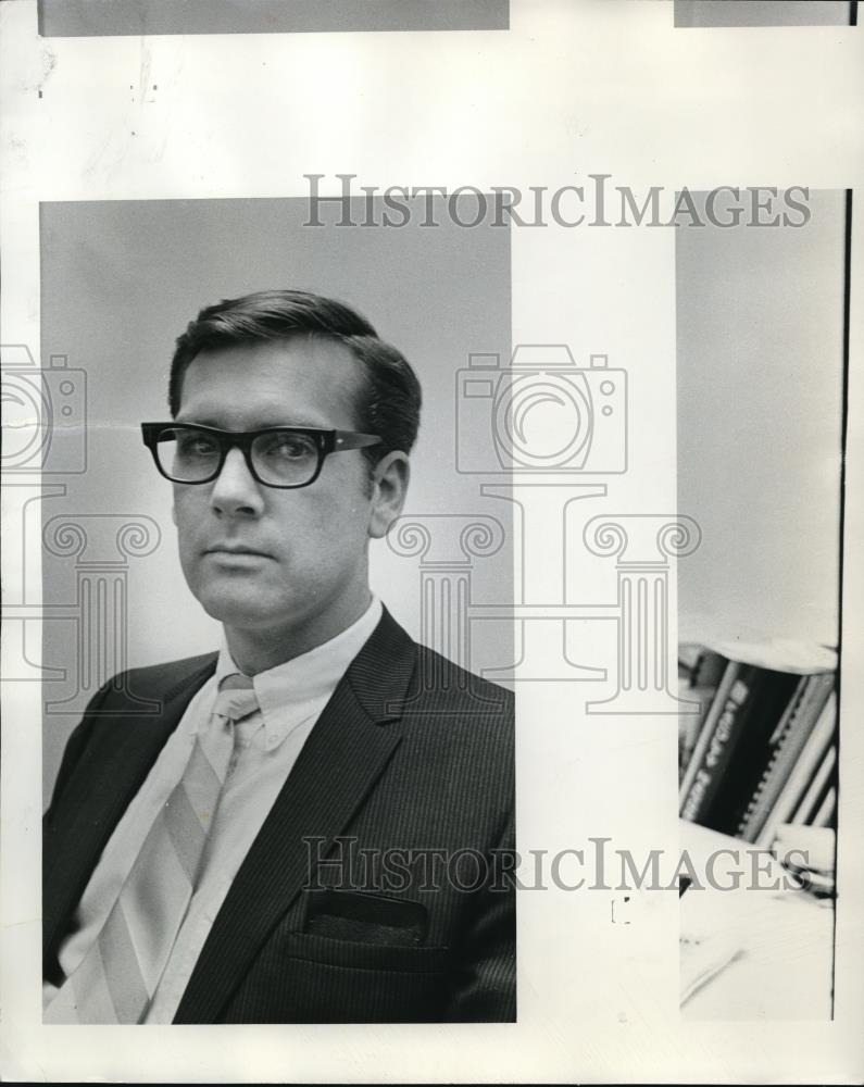 1969 Press Photo Philip Hillick LAFC - ora41582 - Historic Images