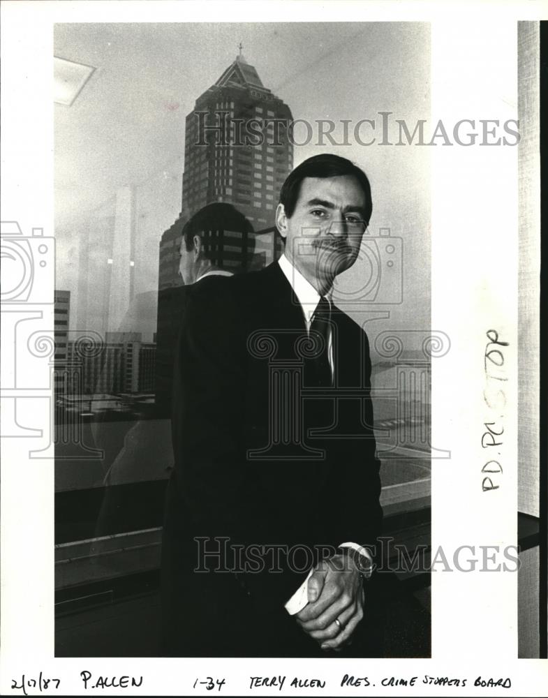 1987 Press Photo Terry L. Allen, President of Crime Stoppers Inc. - ora02785 - Historic Images