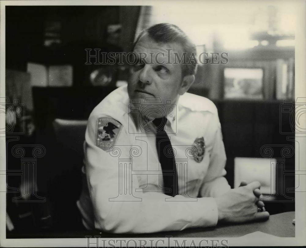 1978 Press Photo Don W Prange Twinsburh Police Chief at Chryster Plant - Historic Images