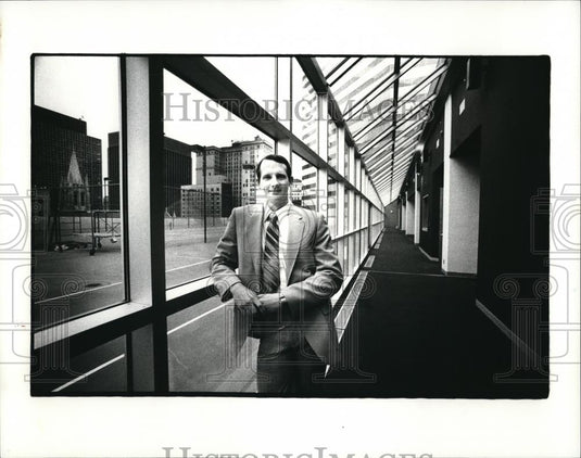1983 Press Photo Frank Ondus 30-years-old manager of new fitness center - Historic Images