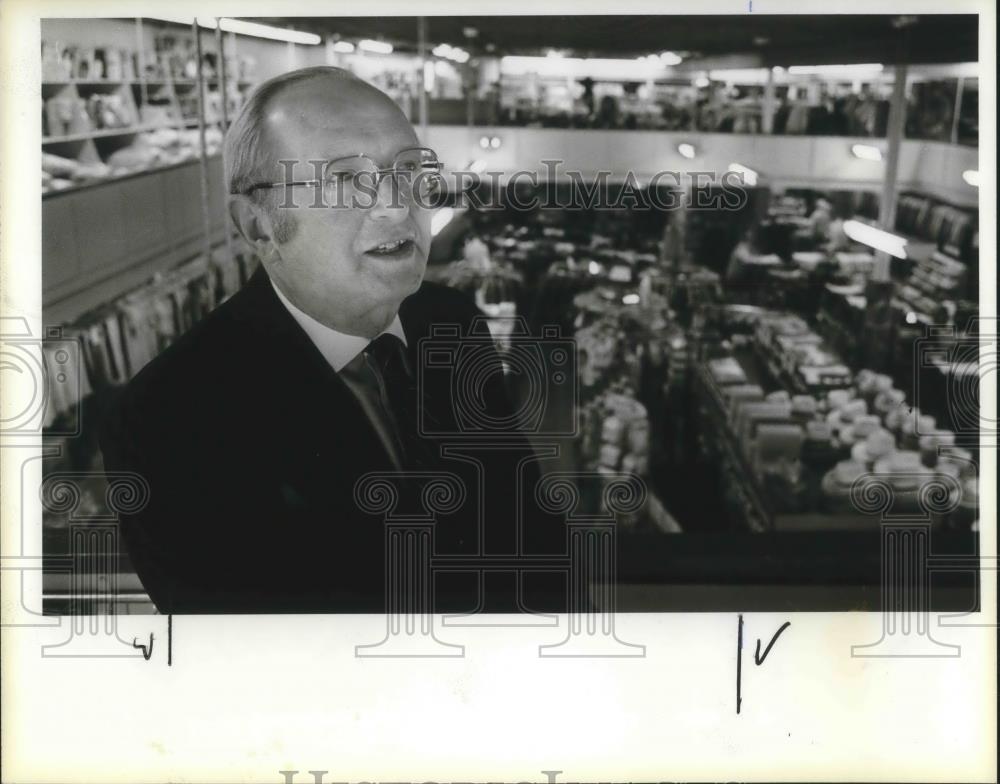 1984 Press Photo Herman David, owner of the eldest retail shop in Oregon - Historic Images