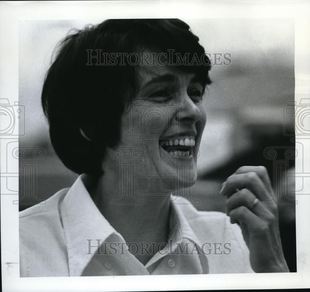 1977 Press Photo Author Judith Guest Promotes New Book In Portland o