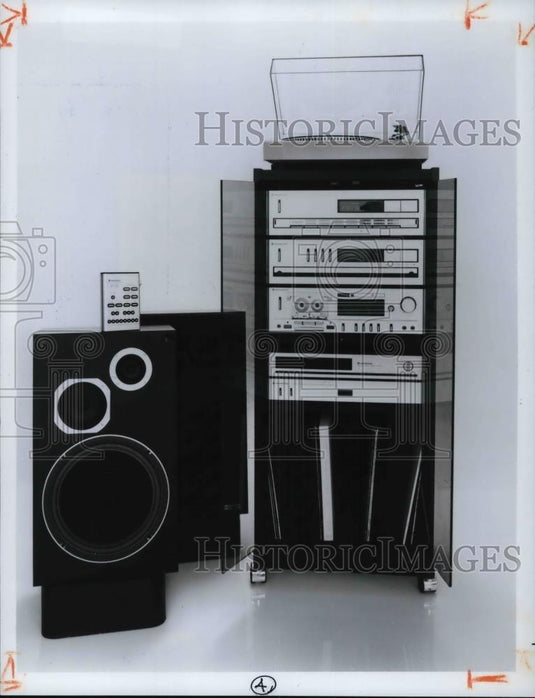 1981 Press Photo The Kenwood 1000 remote control components system - Historic Images