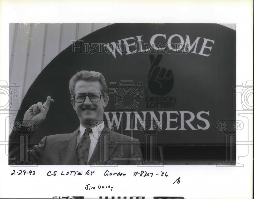 1992 Press Photo Jim Davey Lottery - ora16664 - Historic Images