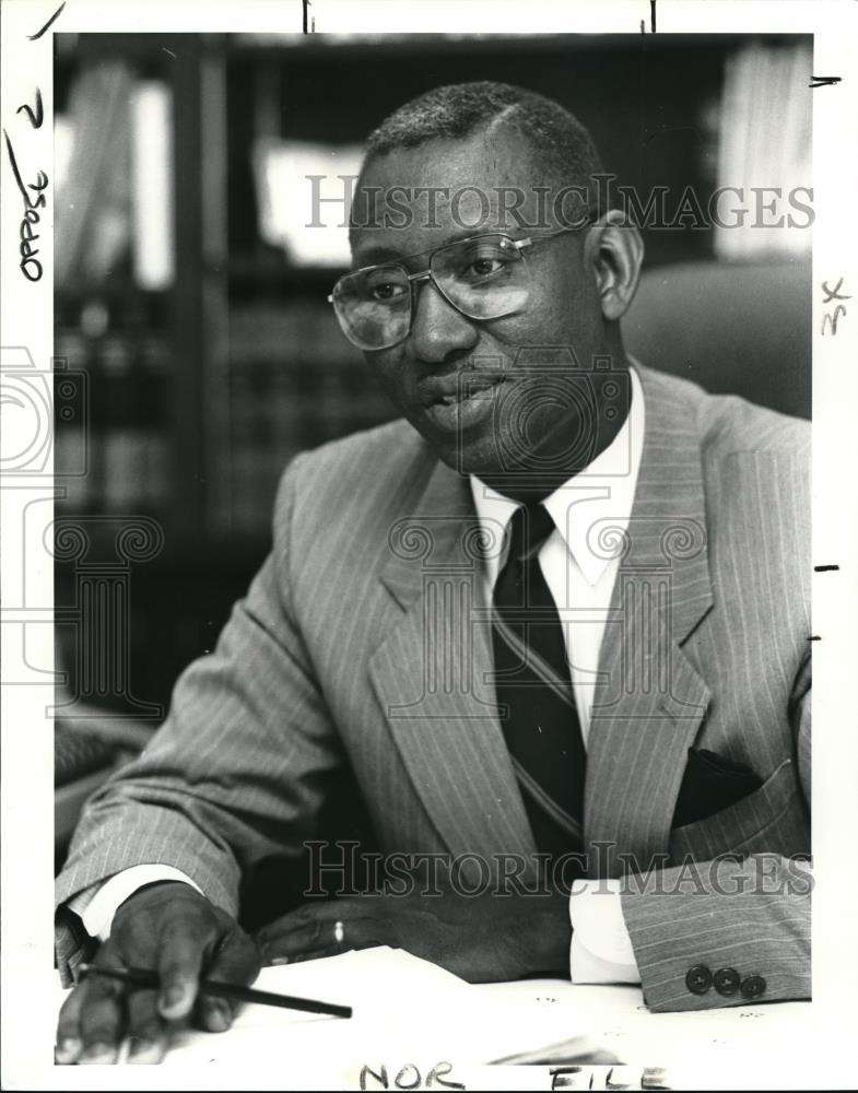 1990 Press Photo Reverend Dennis E. Norris of the Cleveland Baptist association - Historic Images