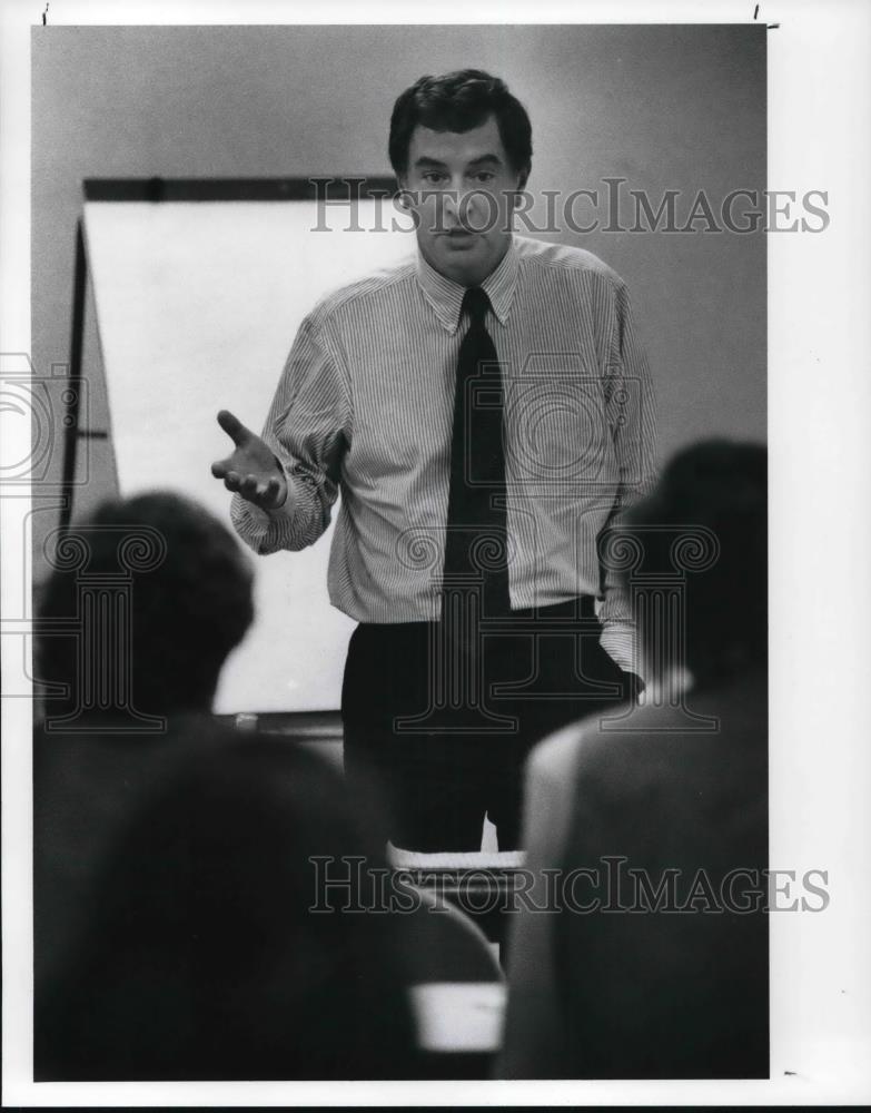 1990 Press Photo John Morgan, Senior vice president of BP America - Historic Images