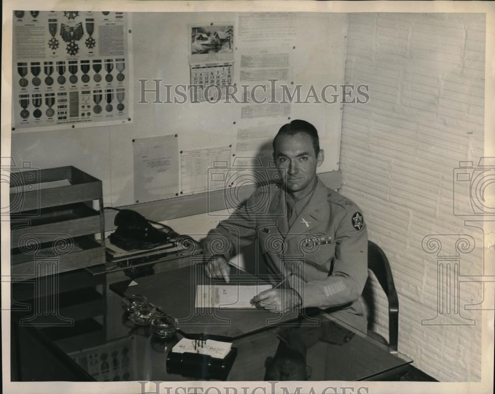 1947 Press Photo Lt. Colonel Houston P. Houser, Jr. - ora37284 - Historic Images