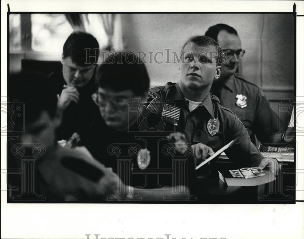 1990 Press Photo Rookie Police Officer Richard J. Paine - Historic Images
