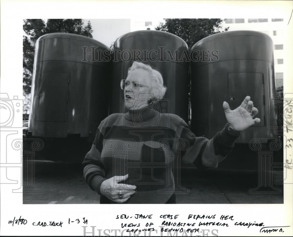 1990 Press Photo Senator Jane Cease Democrat Portland Radioactive Waste Shipment - Historic Images