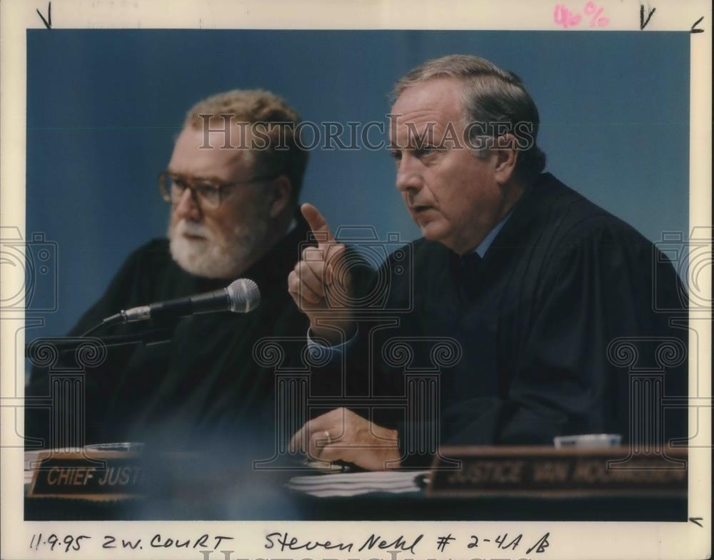 1995 Press Photo Wallace P. Carson Jr. Court Chief Justice - ora05986 - Historic Images