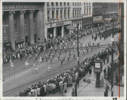 Press Photo Marchers at Euclid Avenur Cleveland Ohio - Historic Images