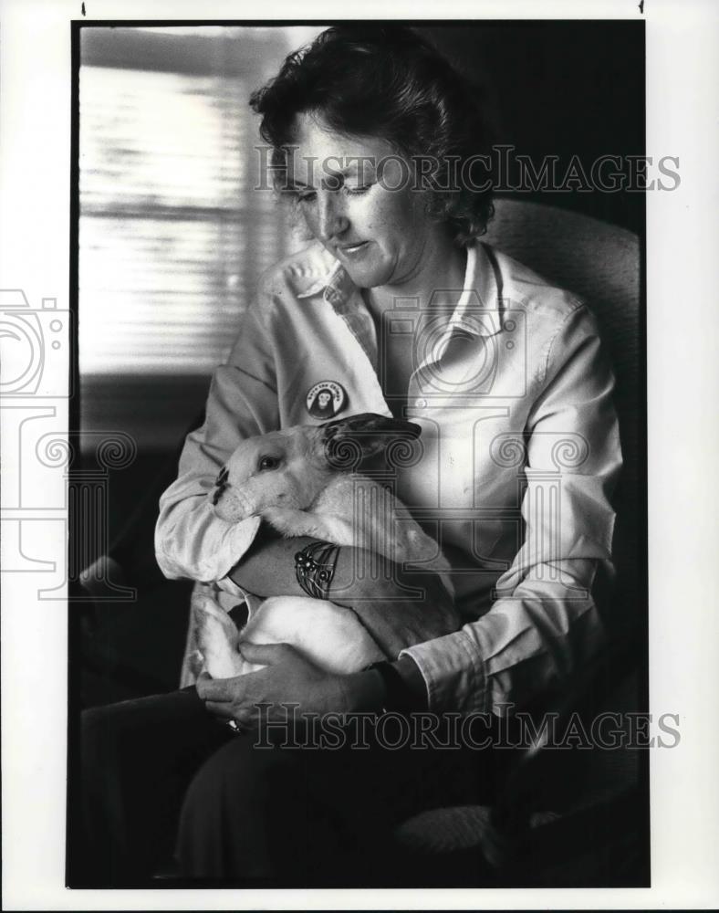 1987 Press Photo Ingrid E. Newkirk Co-Founder and National Director of PETA - Historic Images