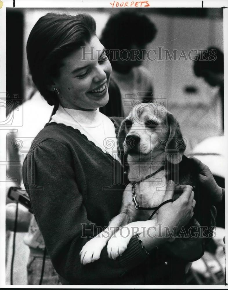 1991 Press Photo Danielle LeBlanc and Jimmy the Beagle - Historic Images