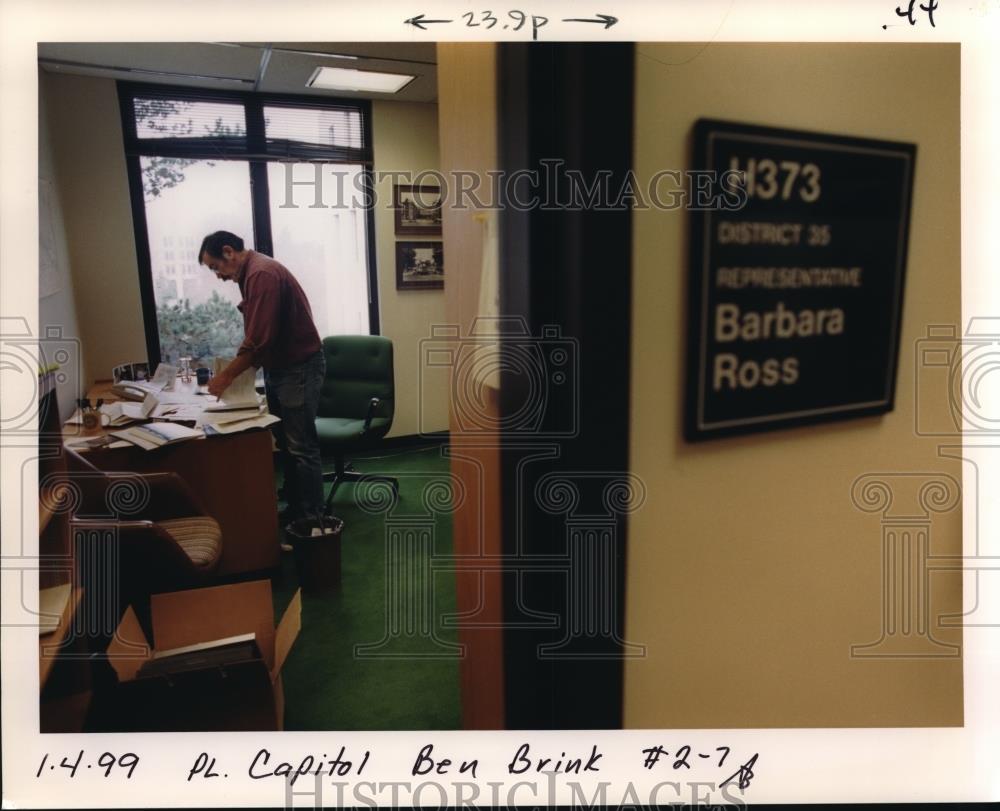 1999 Press Photo Gary Hansen, legislative aide for Rep Barbara Ross - ora32745 - Historic Images