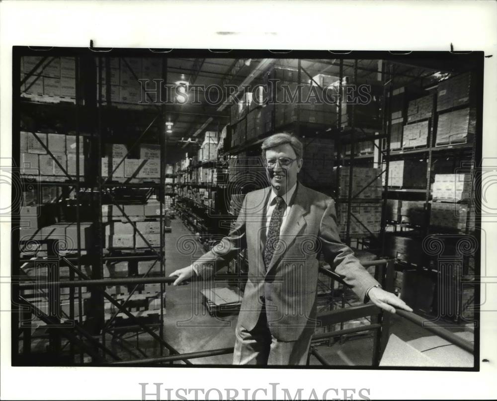 1989 Press Photo Ray Prendergast, Boston Dist. Inc. owner - Historic Images