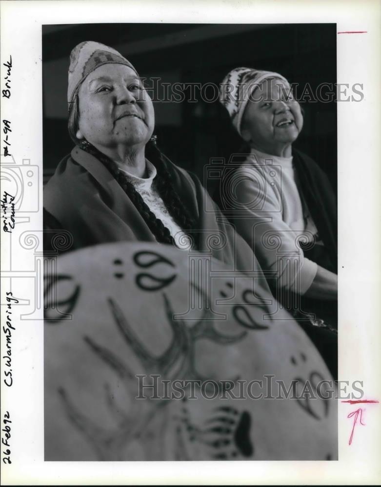 1992 Press Photo Verbina Green(L) &amp; her sister Prosonna Williams - ora33750 - Historic Images