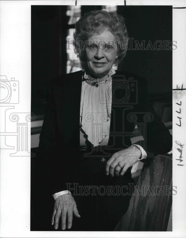 1989 Press Photo Sister Lillie, the Rev. Lillie McCutheon sitting in sanctuary - Historic Images