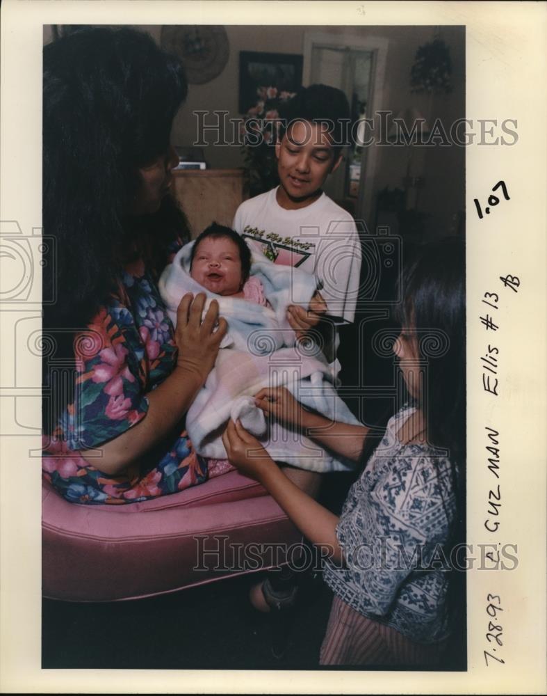 1993 Press Photo Guadalupe Guzman with Baby Jessica That Was Kidnapped - Historic Images