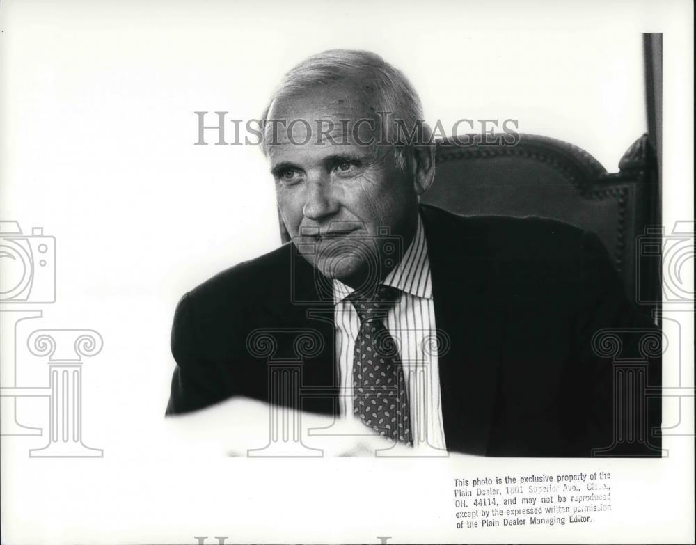 1988 Press Photo John Macklin - Historic Images