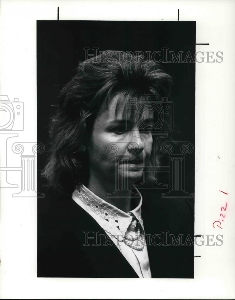 1991 Press Photo Janet L Lucas at court to plead guilty to Carious felonies - Historic Images