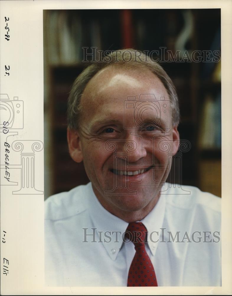 1988 Press Photo Clachaenas County Circuit court judge Sid Brochley - ora01848 - Historic Images