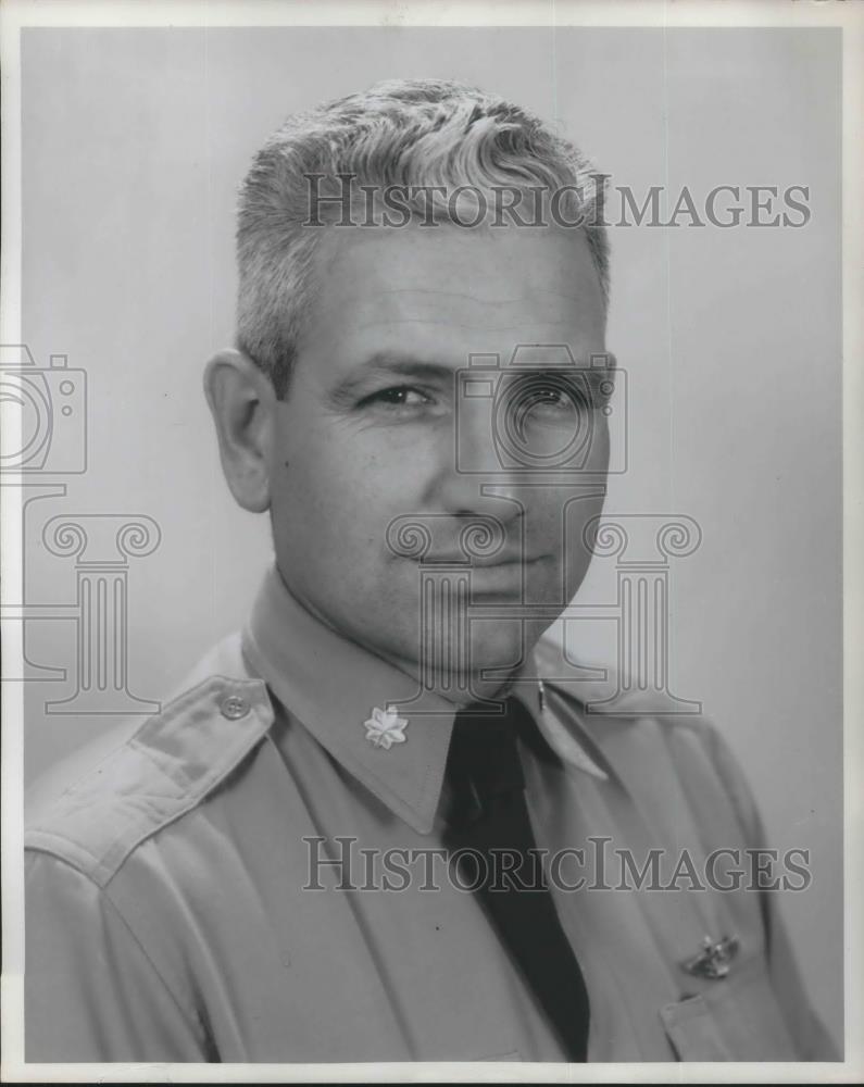 1955 Press Photo Lt. Col Julian F. Crow, Portland Air Base - ora19241 - Historic Images