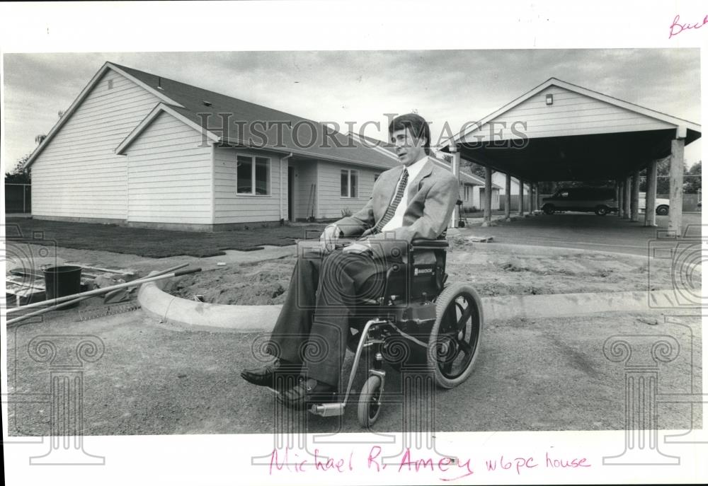 1994 Press Photo Handicapped Michael R. Amey outside his house. - ora00133 - Historic Images