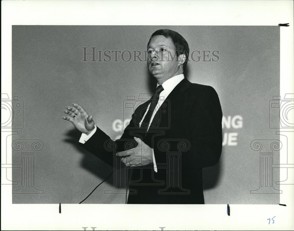 1991 Press Photo B. Wyckliffe Pattishall, Jr. - Historic Images