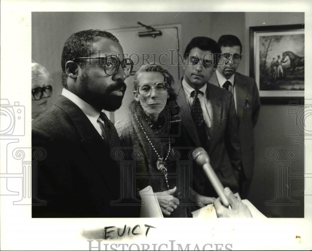 1989 Press Photo Elaine Roth with Michael E. Greene &amp; Joseph Meissner - Historic Images