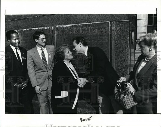 1991 Press Photo Mary Rose Oakdar Larry Lumpkin John Moss Thomas Coyne - Historic Images